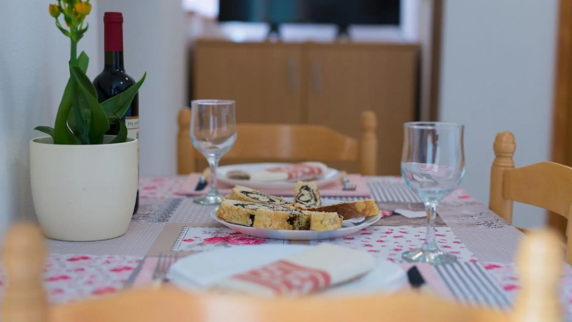 Chic And Charming Krk Downtown Apartments Krk Town Chorvatsko